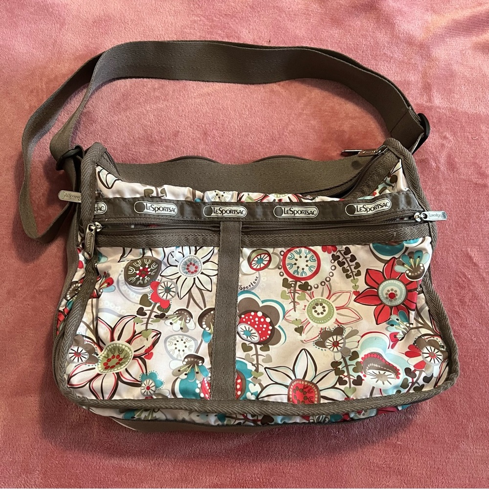 LeSportSac Paisley 6 Zipper Compartment
Expandable Travel Bag and Make up Bag